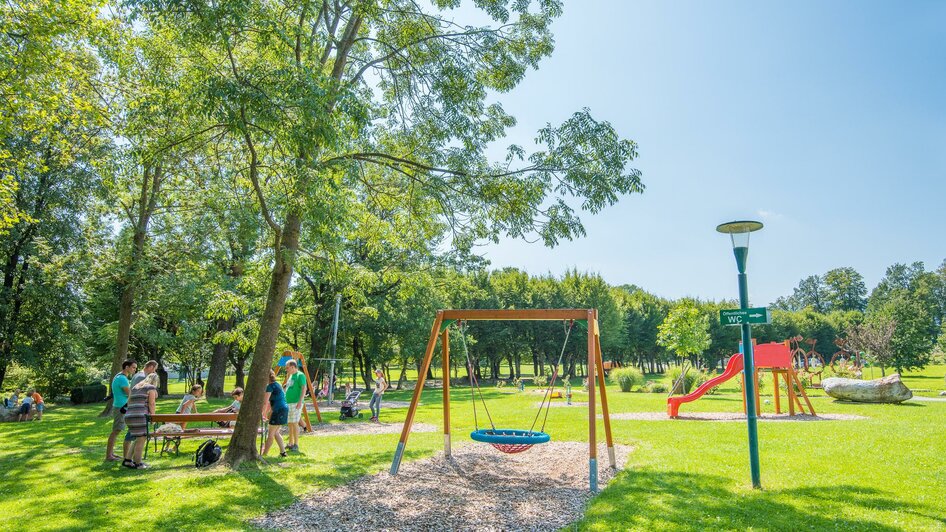 Spielplatz Schlosspark_Pöllau_Oststeiermark | © Helmut Schweighofer