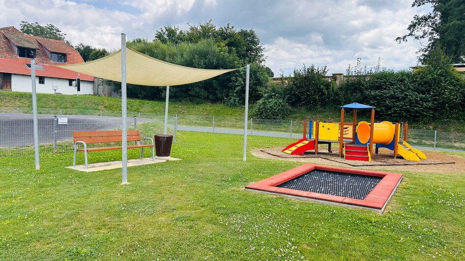 Spielplatz Vorau_ Springen_Oststeiermark