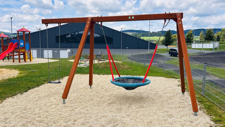 Playground_Basket swing_East Styria | © Tourismus Vorau Spielplatz Vorau_ Korbschaukel_Oststeiermark | © Tourismus Vorau