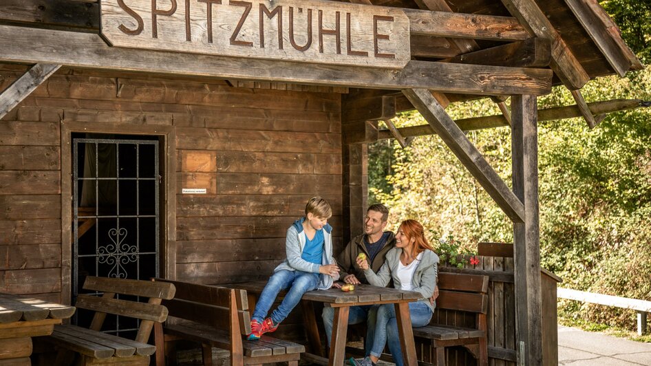 Rastplatz bei der Spitzmühle in Leutschach | © Stephan Friesinger | Spitzmühle