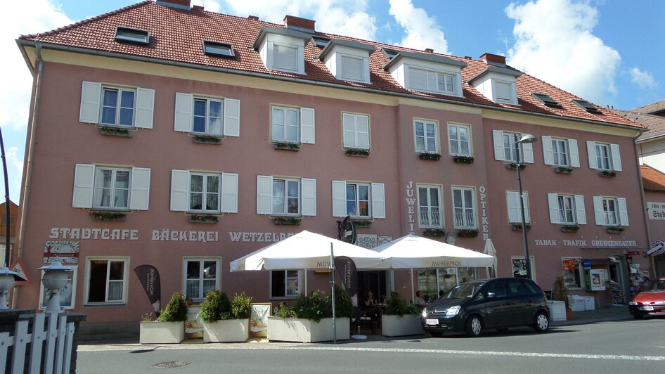 Wetzelberger_Gebäude_Oststeiermark | © Stadtcafe-Bäckerei Wetztelberger