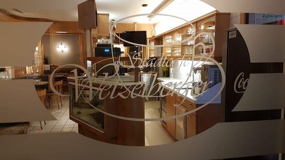 Restaurant at Stadtcafe-Bäckerei Wetzelberger | © Stadtcafe Wetzelberger Gaststube bei Stadtcafe-Bäckerei Wetzelberger | © Stadtcafe Wetzelberger