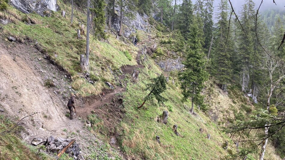 Wegebau im Tal und am Berg | Christiam Leimberger Wegebau im Tal und am Berg