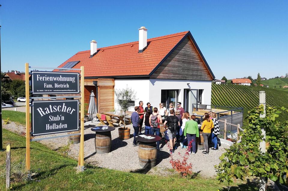 Sturm und Kastanien beim Weinstraßenapartment | Weinstraßenapartment Fam. Dietrich | © Elke Ertl Sturm und Kastanienstand: Weinstraßenapartment Fam. Dietrich - Impression #1 | © Elke Ertl