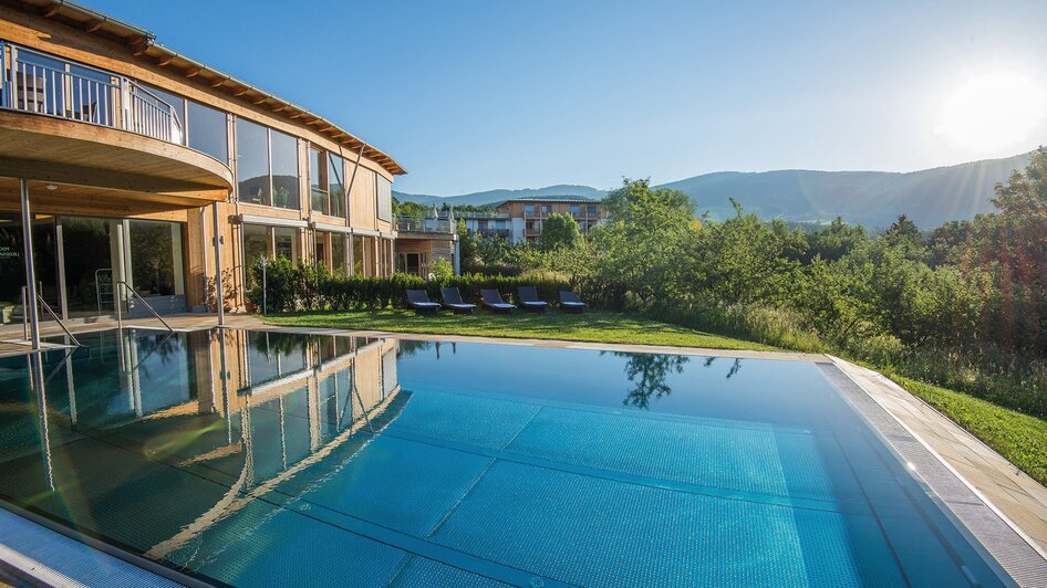 Aussenpool Hotel RETTER_Oststeiermark