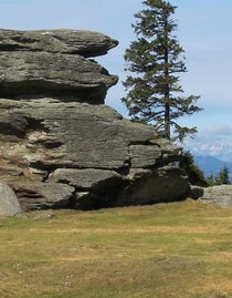 Teufelstein_stone_Eastern Styria | © Tourismusverband Oststeiermark | © Tourismusverband Oststeiermark