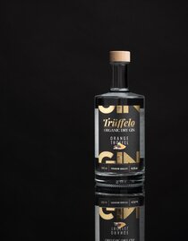 Trüffelo Gin | © True-fellow Handel GmbH | © True-fellow Handel GmbH Trüffelo Gin | © True-fellow Handel GmbH | © True-fellow Handel GmbH