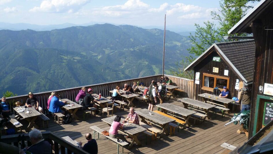 Steirischer Jokl_Terrasse_Oststeiermark_Pollhammer | © Tourismusverband Oststeiermark