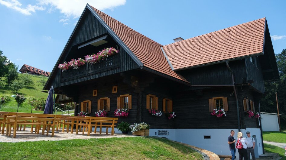 Sonnenterrasse vor dem Haus, Kastanienhof Klug | © Schilcherland Steiermark