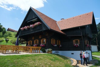 Sonnenterrasse vor dem Haus, Kastanienhof Klug | © Schilcherland Steiermark