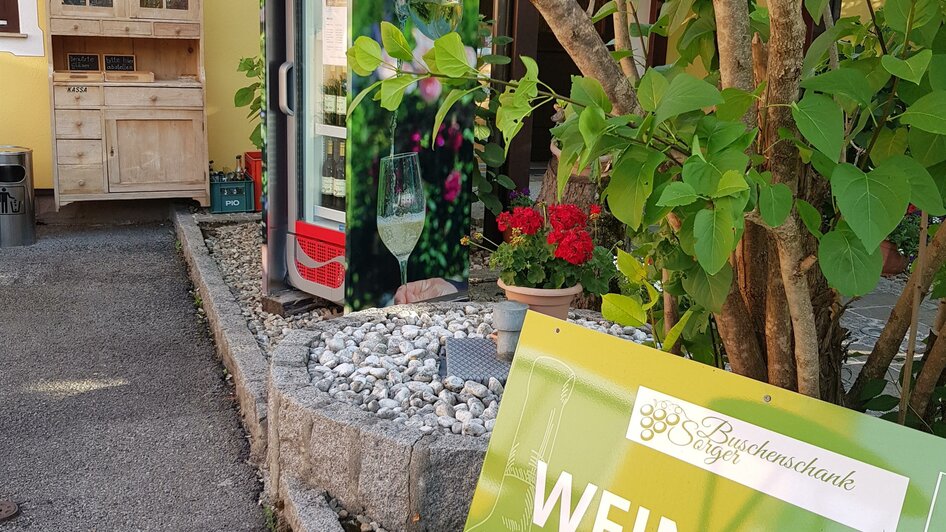 Wein-Rast-Platzl beim Buschenschank Sorger | © Robert Sorger