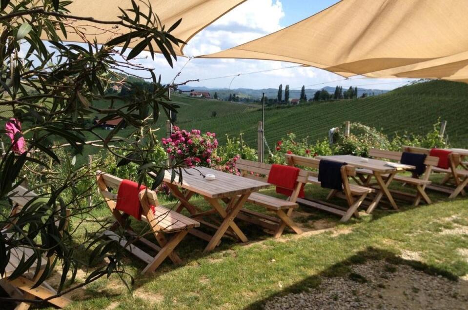 Weingut Kögl Buschenschank | Tamara Kögl | © Weingut Kögl | Tamara Kögl Weingut Kögl - Impression #1 | © Weingut Kögl | Tamara Kögl