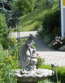 Hofbrunnen | © Familie Oswald | Weingut Oswald vlg. Spitzlgodi | Familie Oswald | © Familie Oswald | Weingut Oswald vlg. Spitzlgodi