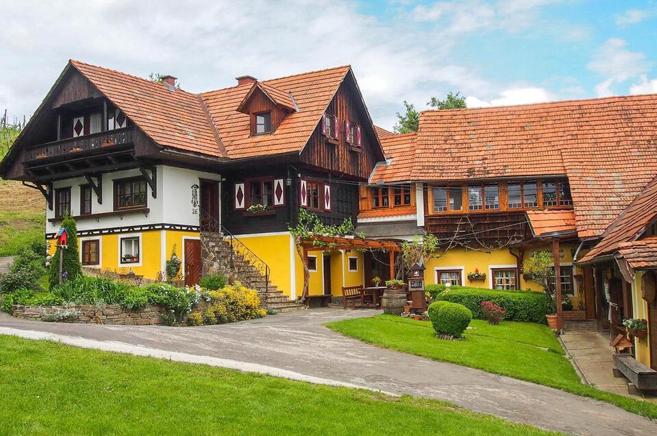 Buschenschank Schober vlg. Weingartenschlögl | Manuela Schober | © Weingut Schober vlg. Weingartenschlögl Weingut Schober vlg. Weingartenschlögl - Impression #1 | © Weingut Schober vlg. Weingartenschlögl