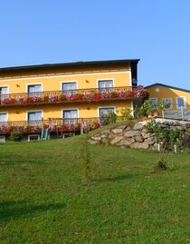 Teltscher Weingut | © Weingut Teltscher | Familie Teltscher | Familie Teltscher | © Weingut Teltscher | Familie Teltscher