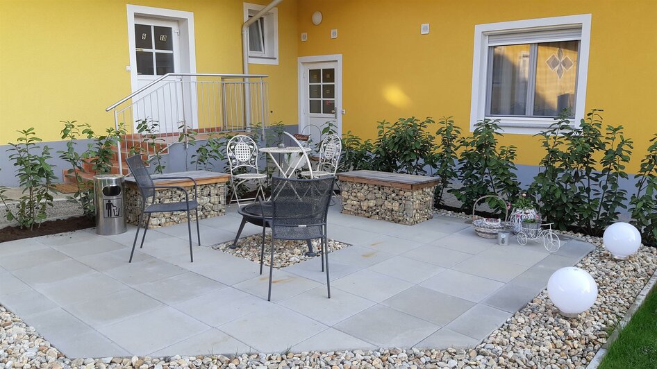 Wollsdorferhof_Terasse_Oststeiermark