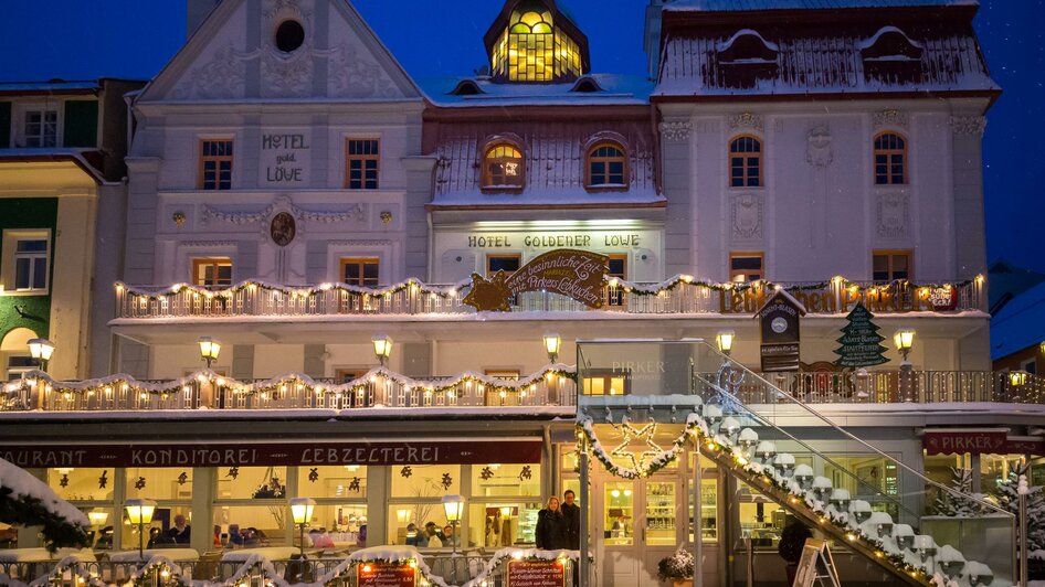 Winterliche Stimmung bei Pirker am Hauptplatz | © Pirker GmbH Mariazell