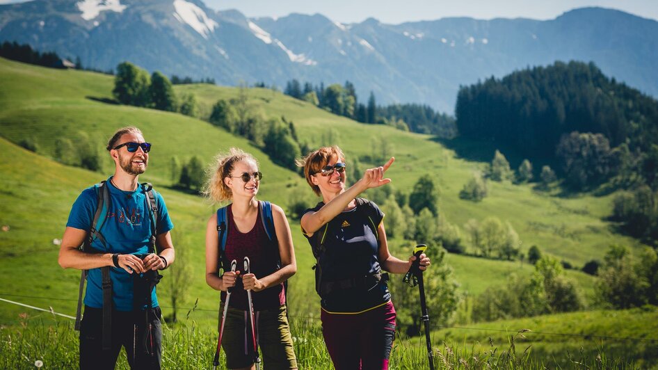 Wanderer auf der Falkensteinalm | © Naturpark Mürzer Oberland