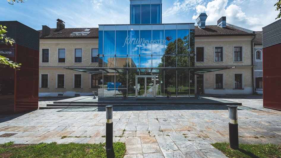 forumKLOSTER_Front_Oststeiermark | Stadtgemeinde Gleisdorf | © Tourismusverband Oststeiermark forumKLOSTER_Front_Oststeiermark | © Tourismusverband Oststeiermark
