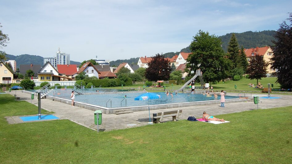 Freibad-Wiese-Murtal-Steiermark | © Freibad Fohnsdorf