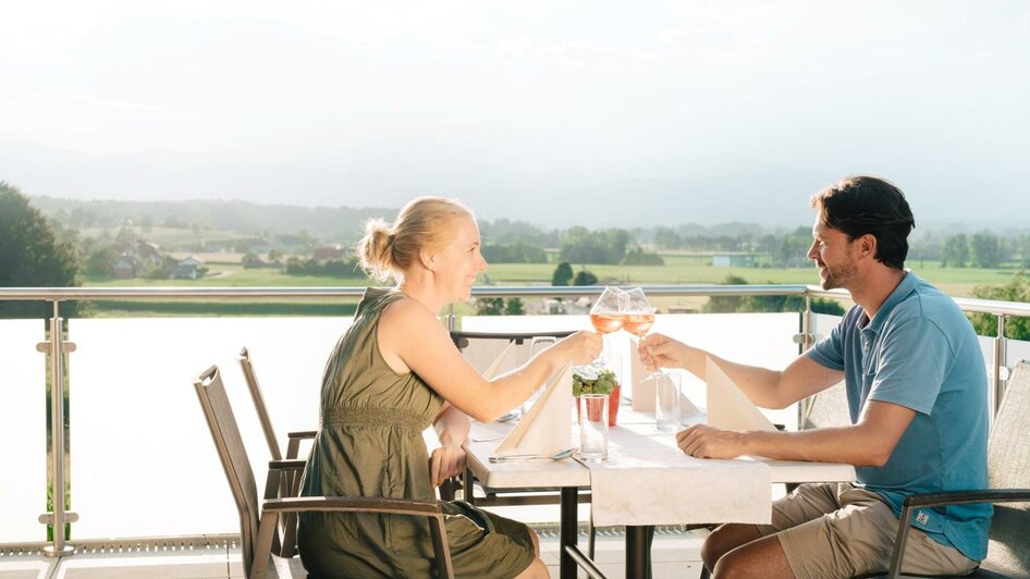 Terrasse mit Ausblick beim Martinhof | © Martinhof