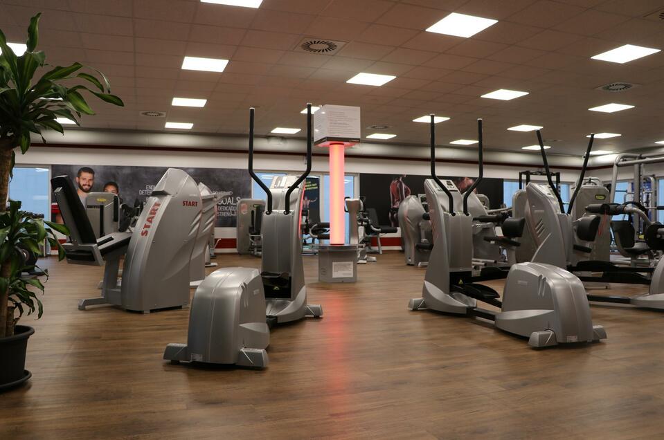 studio | Fitter Hirsch Premium Fitnessstudio | © Daniel Schreiber maxiFIT - Impression #1 | © Daniel Schreiber