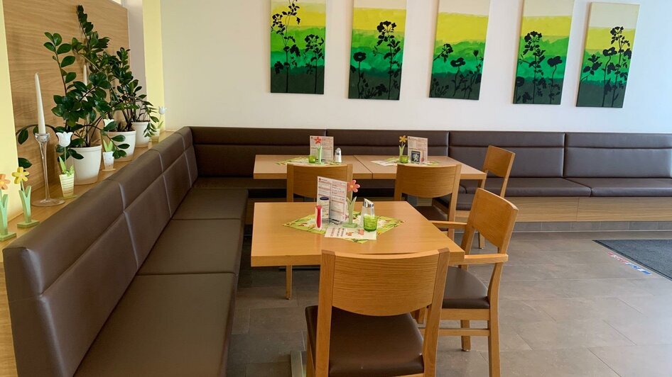 Cafe 1