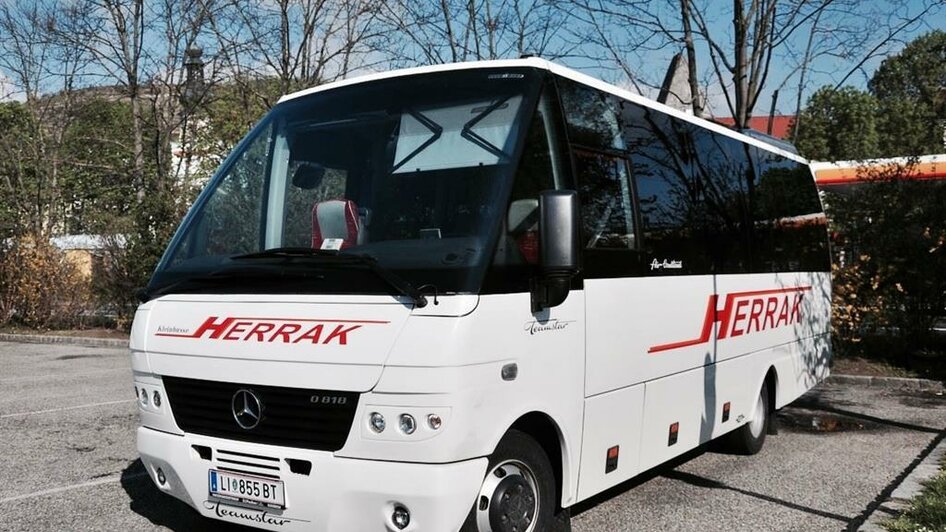 Kleinbus & Taxi Herrak