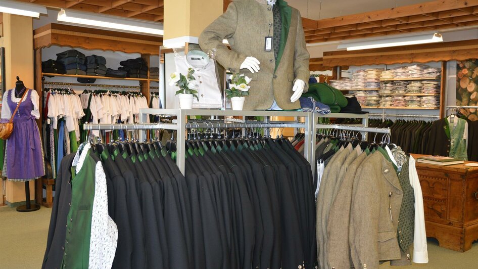 Sortiment Herren bei Trachten Pachatz | © Trachten Pachatz Sortiment Herren bei Trachten Pachatz | © Trachten Pachatz