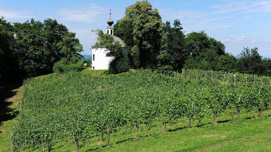 Kapelle und Lage Schlosskogel | © Familie Winkler-Hermaden