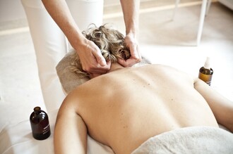 Massage mit Ölen | © TRL