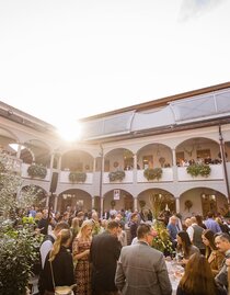 Schlossinnenhof | Karl Schrotter Photographer