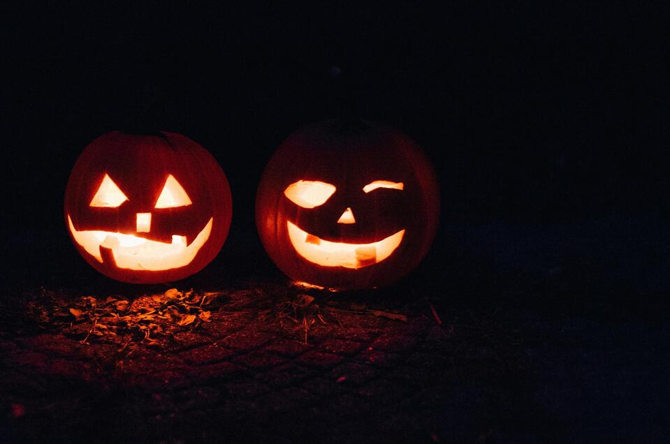 Halloween | © Beth Teutschmann-unsplash