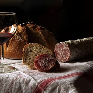 Sausage and wine_Eastern Styria | © Pixabay
