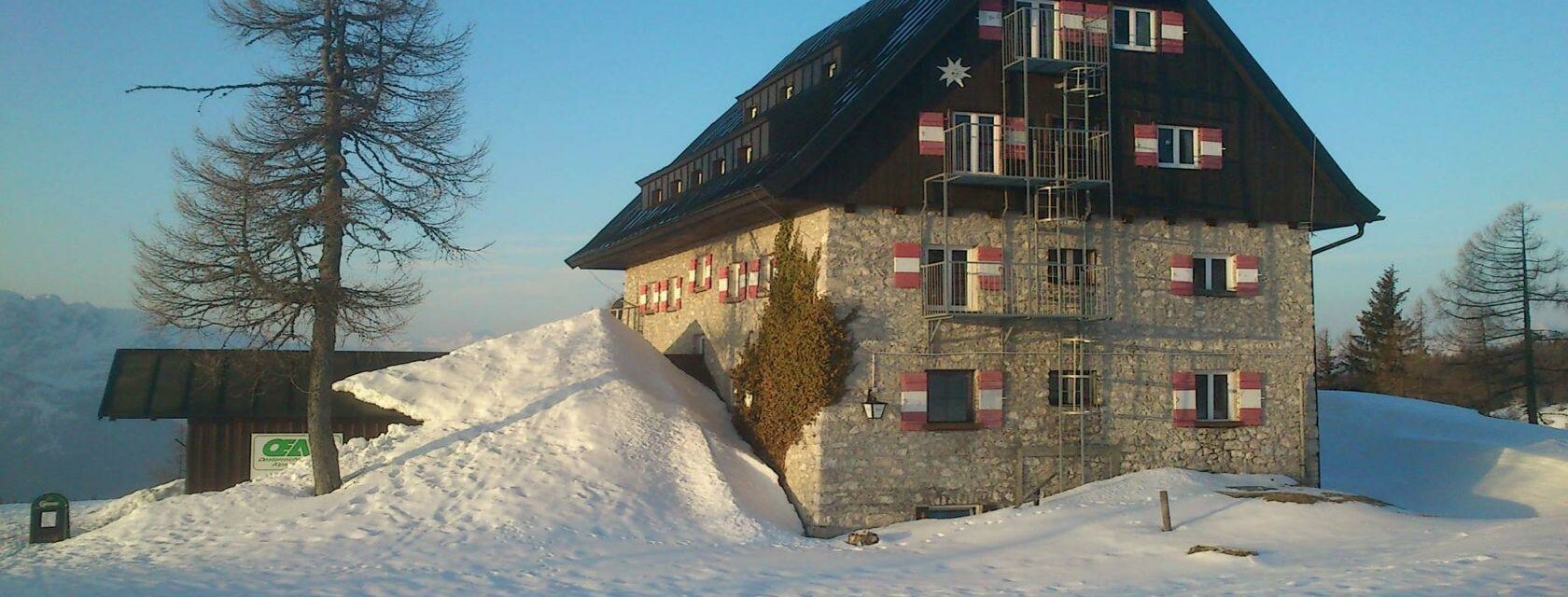 ÖAV Linzerhaus, Tauplitzalm, viel Schnee im Winter