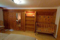 Schlafzimmer Seitenansicht