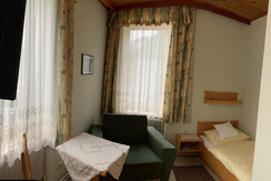 Einzelzimmer 2 Fenster