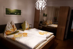 Zimmer 3 mit Balkon