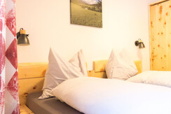 Schlafzimmer "Tribein"