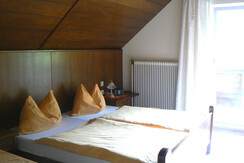 Zimmer-Talblick-Gasthaus-Stieber-im-Naturpark-Sölk