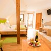 Bild von Komfortzimmer mit Balkon oder Terrasse, Dusche, WC | © Helmut Schweighofer