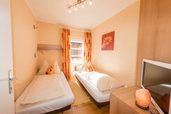 Kleines Kuschelzimmer mit Balkon und Bergblick