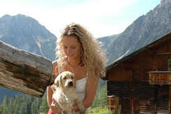 Vierbeiniger_Freund_auf_Anfrage_herzlich_willkomme