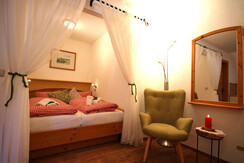 Almdorf_Tonnerhuette_AppZwergmargariteSchlafbereic