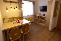 Almdorf_Tonnerhuette_AppZwergprimelWohnküche1_(C)T