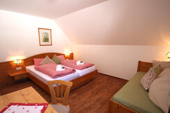 AlmdorfTonnerhuette_AppartementFedernelke_Schlafra