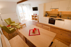 Almdorf_Tonnerhuette_AppKohlrösserlWohnküche_(C)Al