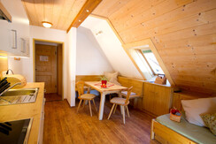 Almdorf_Tonnerhuette_AppSoldanelleKüche2_(C)Almdor