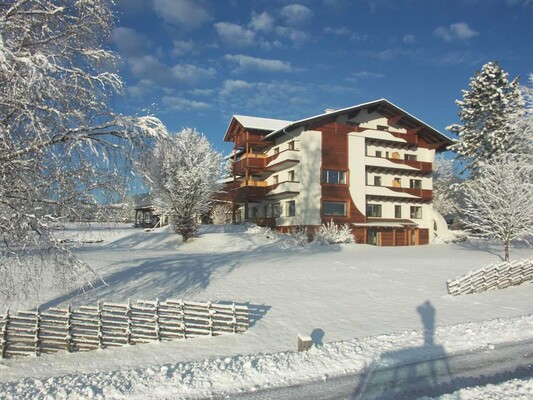 Haus im Winter | © Almenlandhof