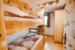 AlmhausRinner room bunk beds-Murtal-Styria